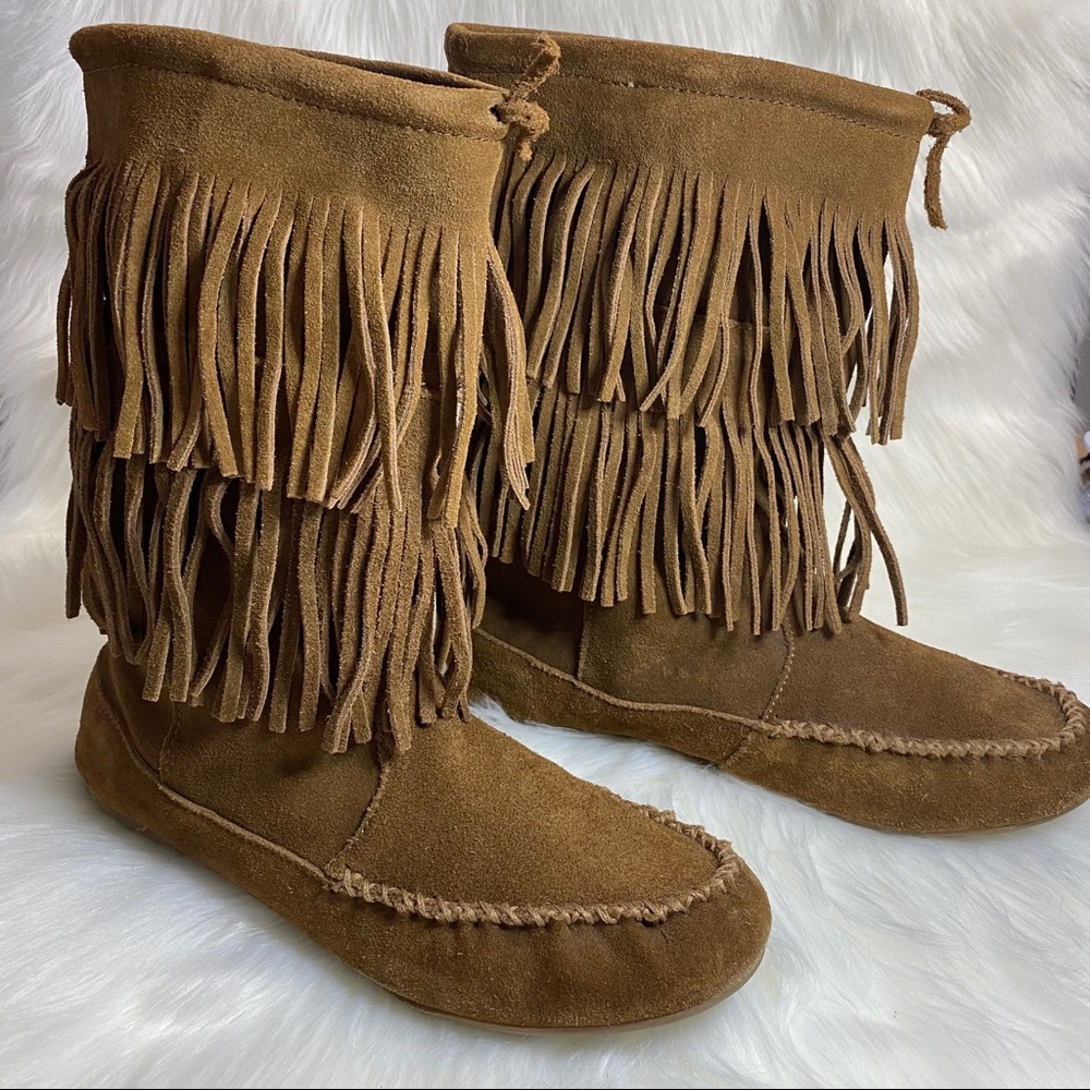 Minnetonka Suede Double Layered Fringe Boots W 8.5